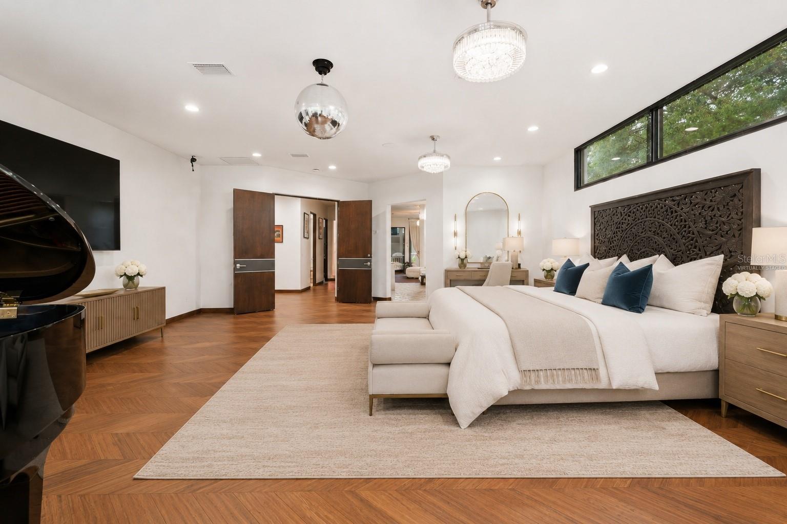 BAY LAKE ESTATES - Residential