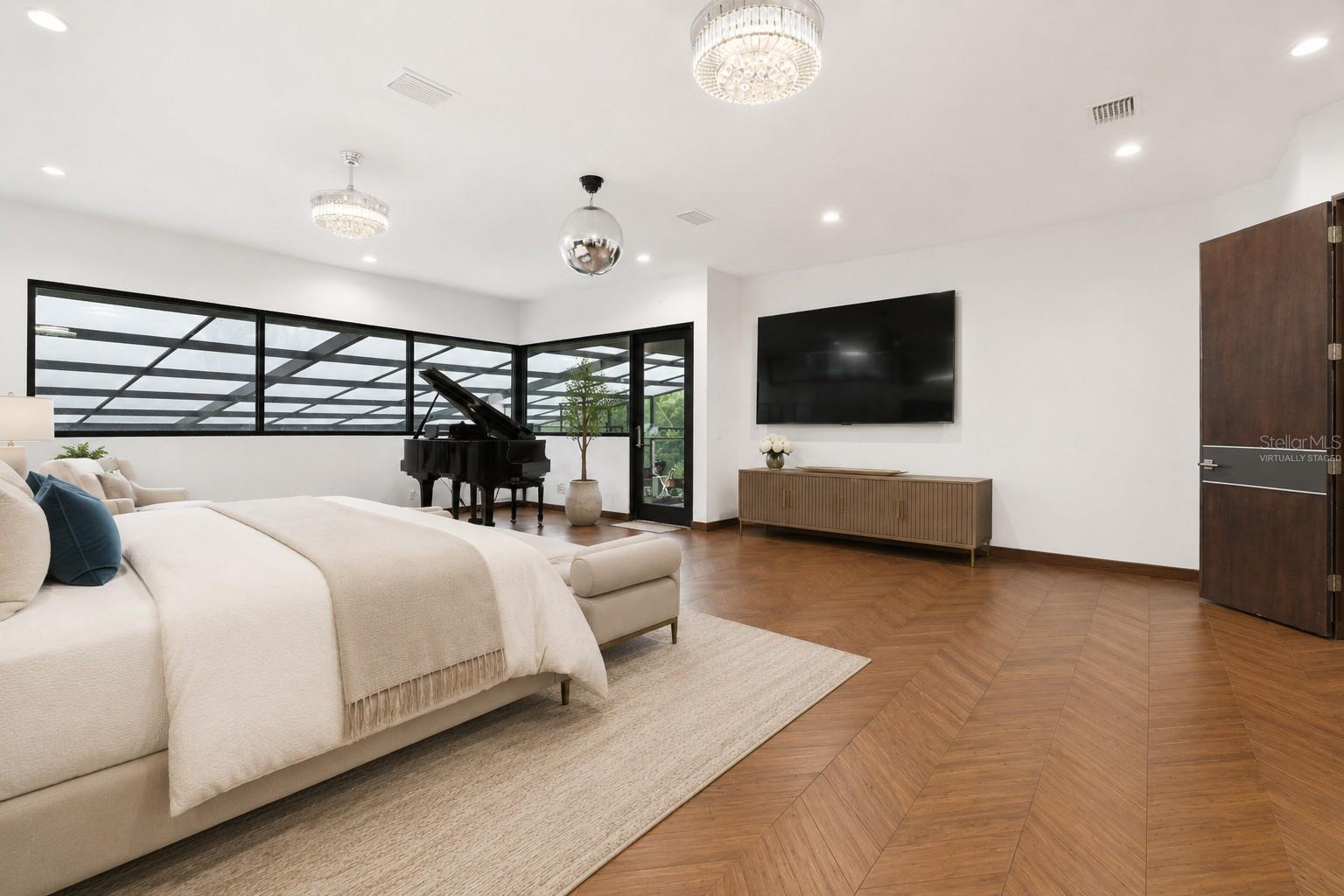 BAY LAKE ESTATES - Residential