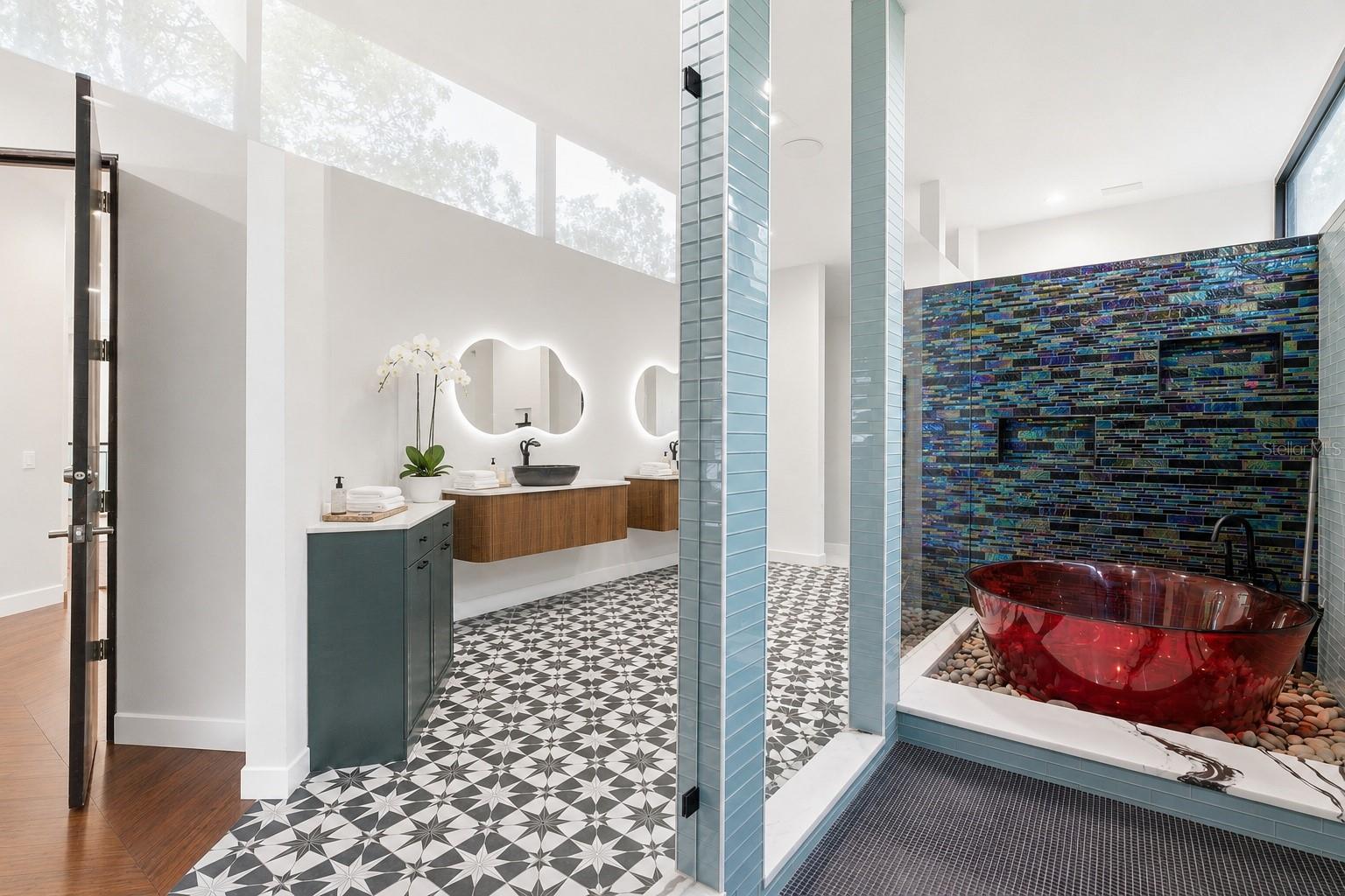 BAY LAKE ESTATES - Residential