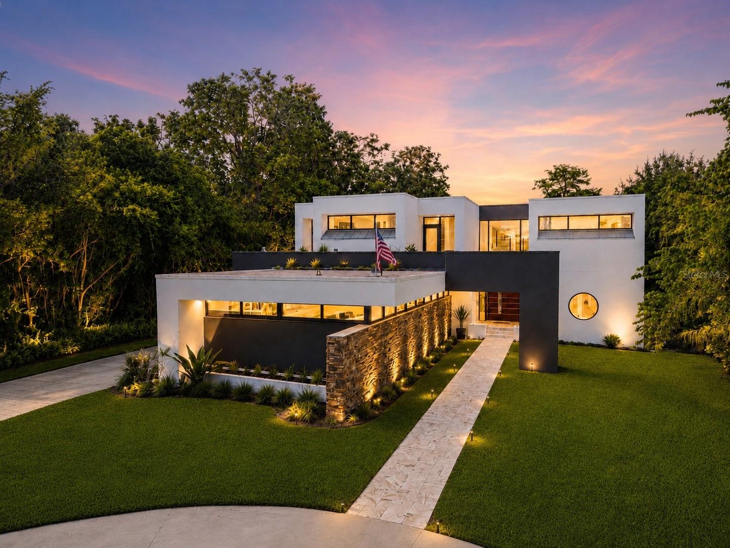 BAY LAKE ESTATES - Residential