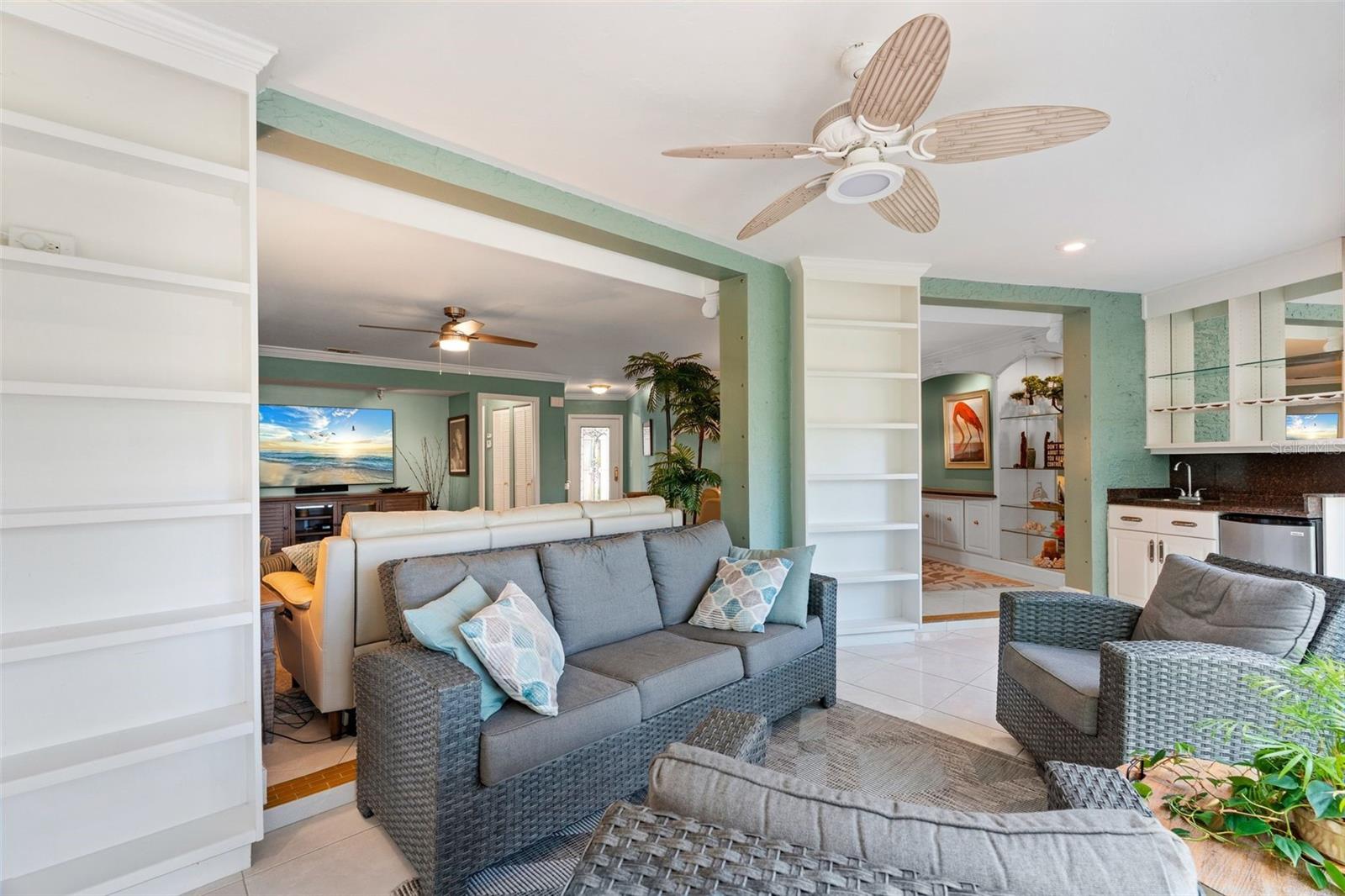 VIZCAYA CONDO - Residential