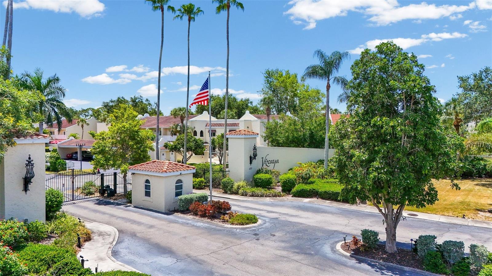 VIZCAYA CONDO - Residential