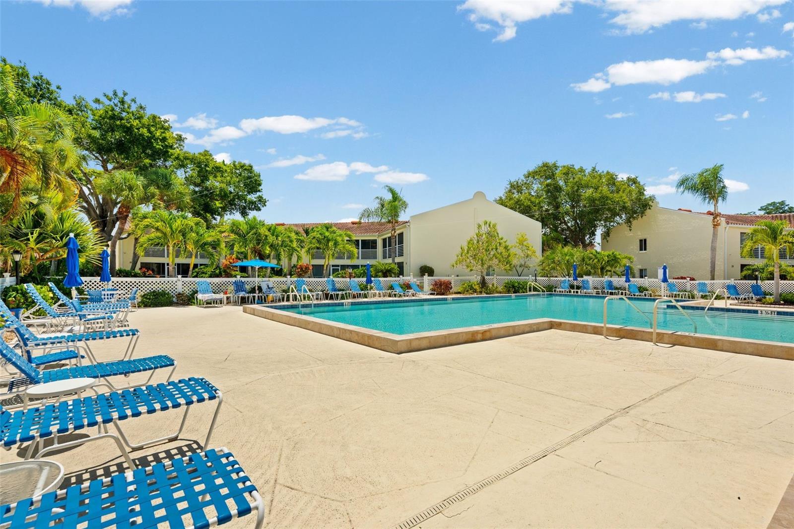 VIZCAYA CONDO - Residential