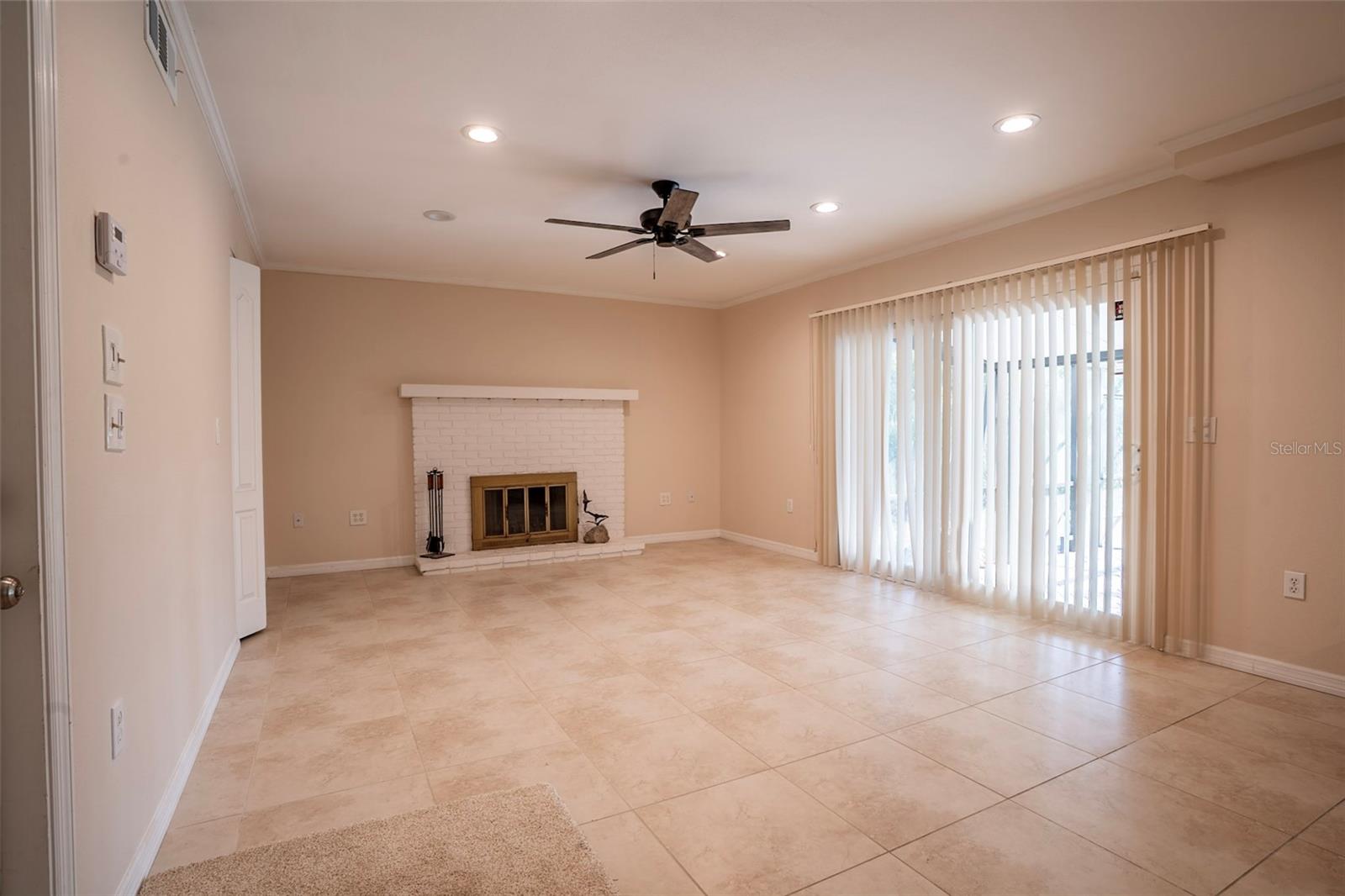 WHITFIELD ESTATES BLKS 14-23 & 26 - Residential