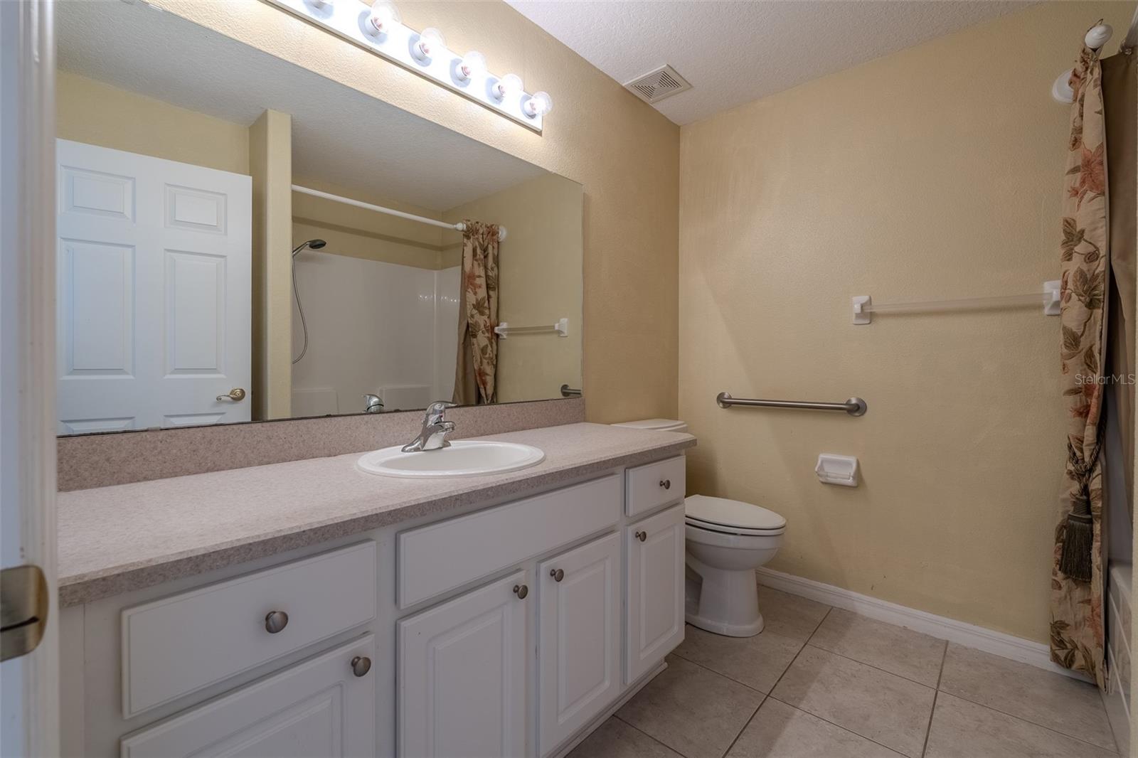 SUMMERGLEN - Residential