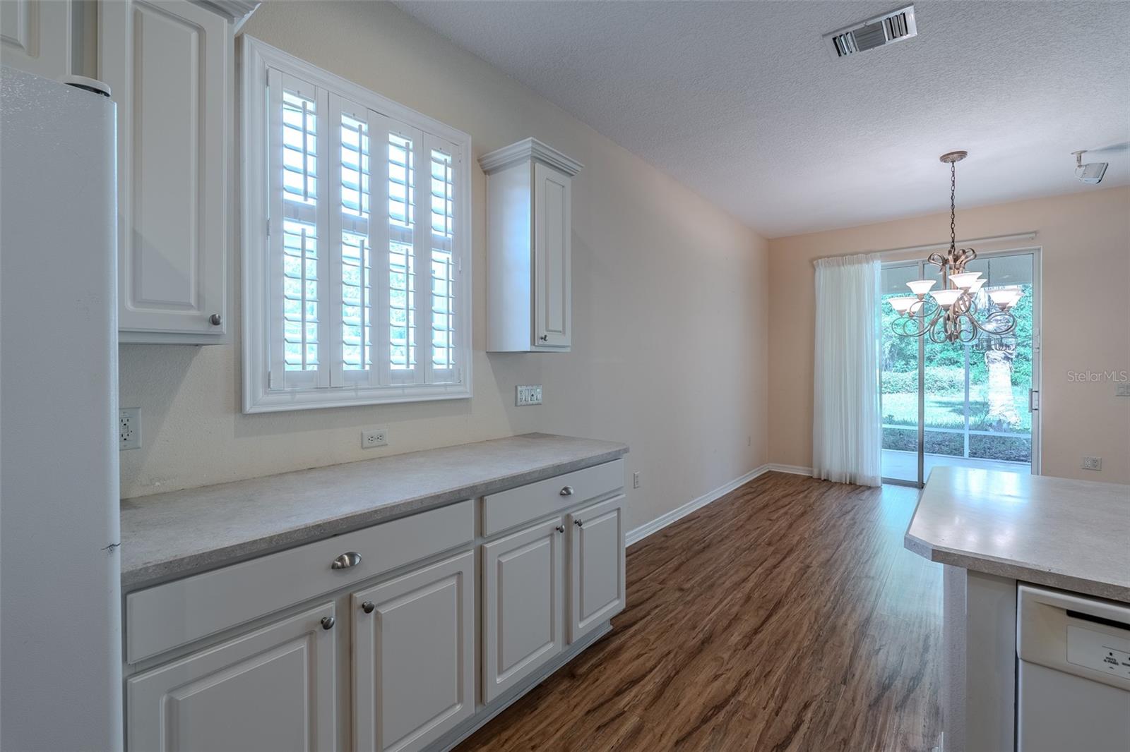 SUMMERGLEN - Residential