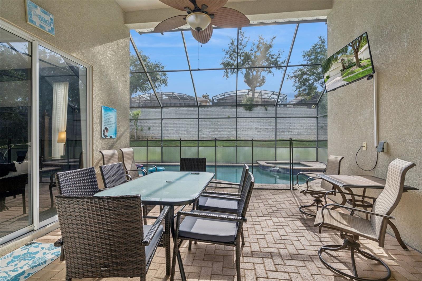 WINDSOR HILLS - Residential