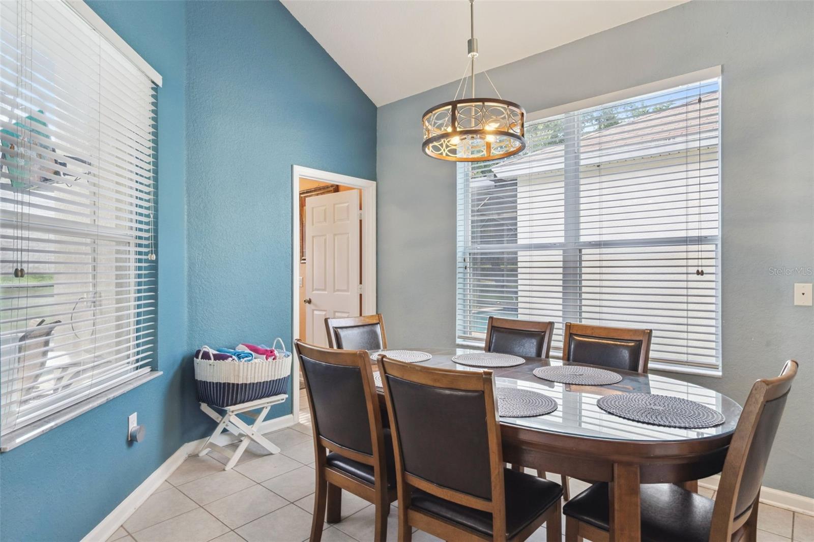 WINDSOR HILLS - Residential