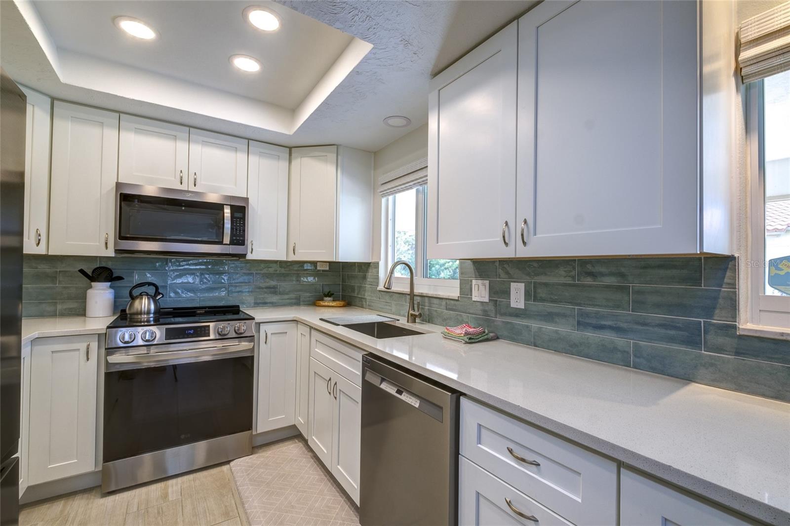 VISTA HERMOSA - Residential