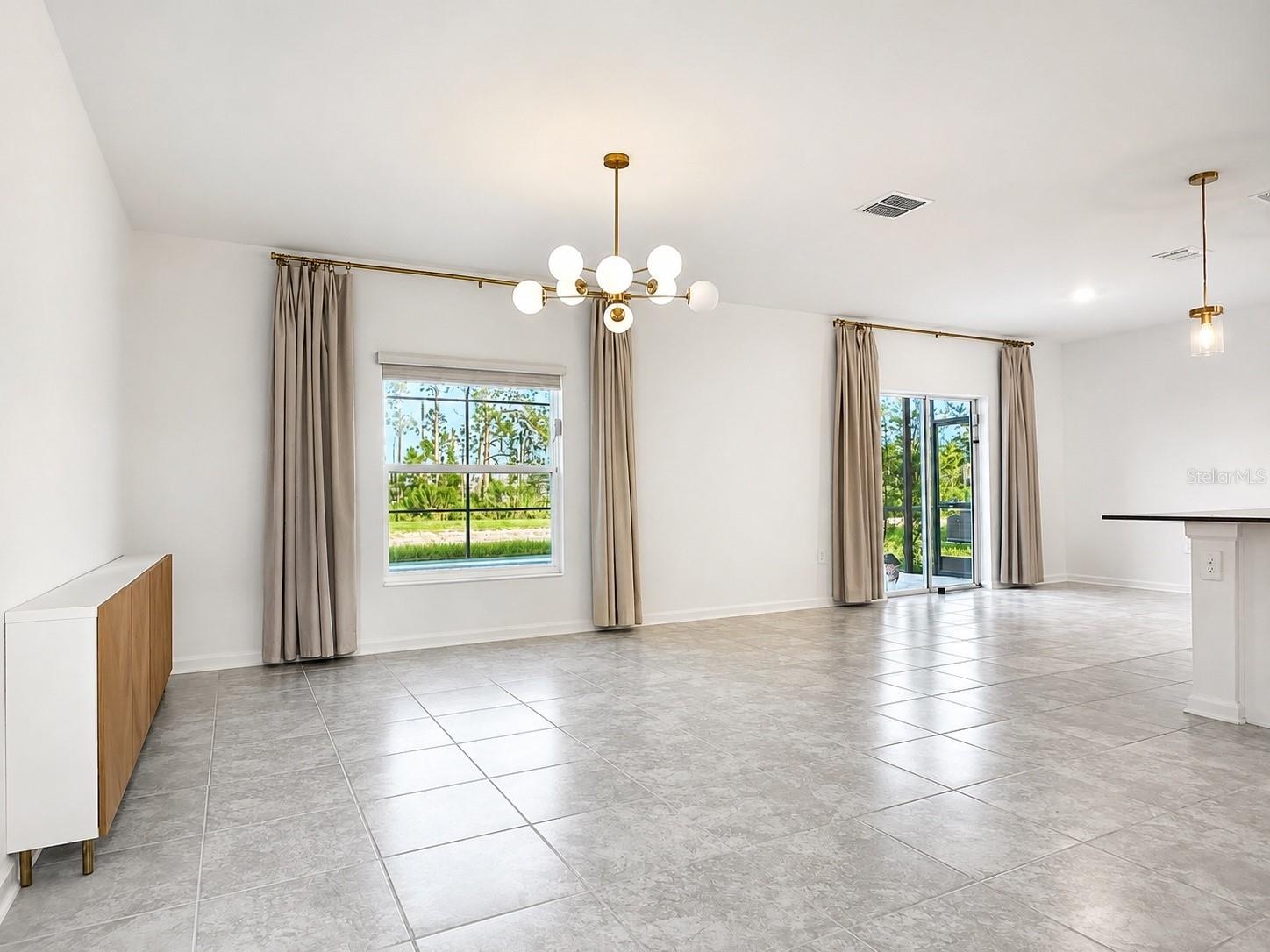 ASTONIA NORTH - Residential