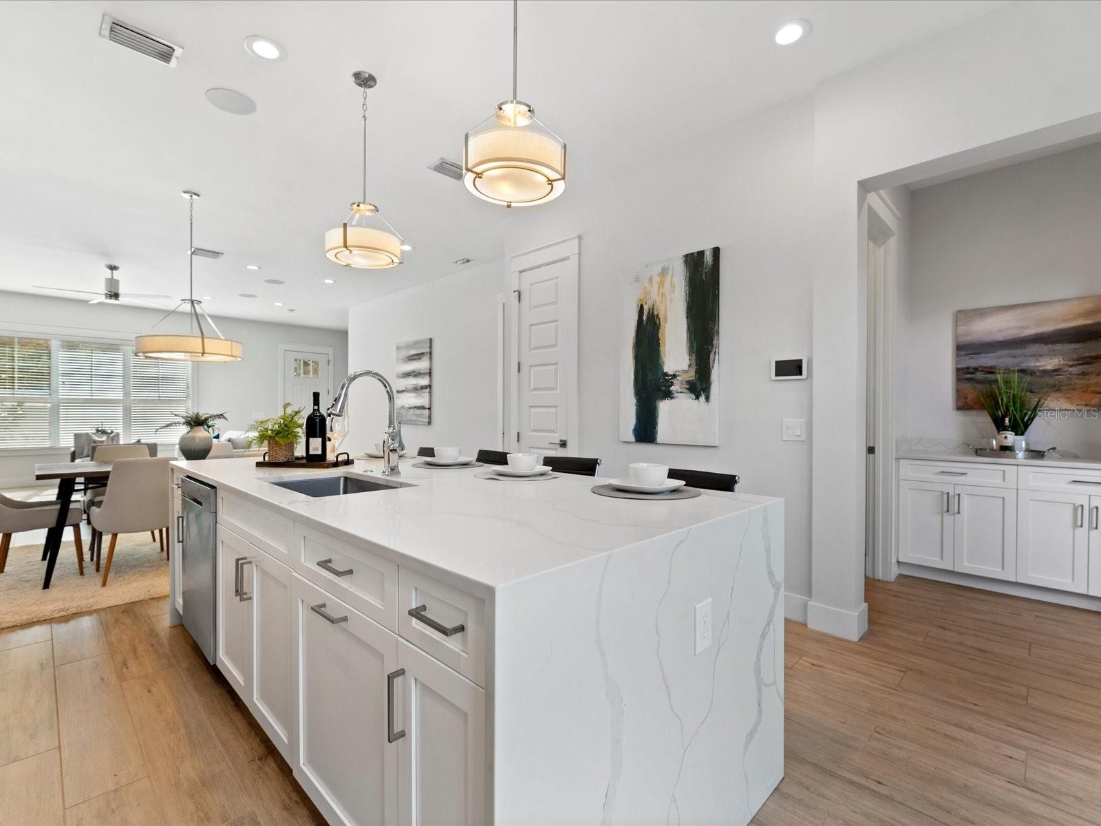 PARK SHORE - Residential