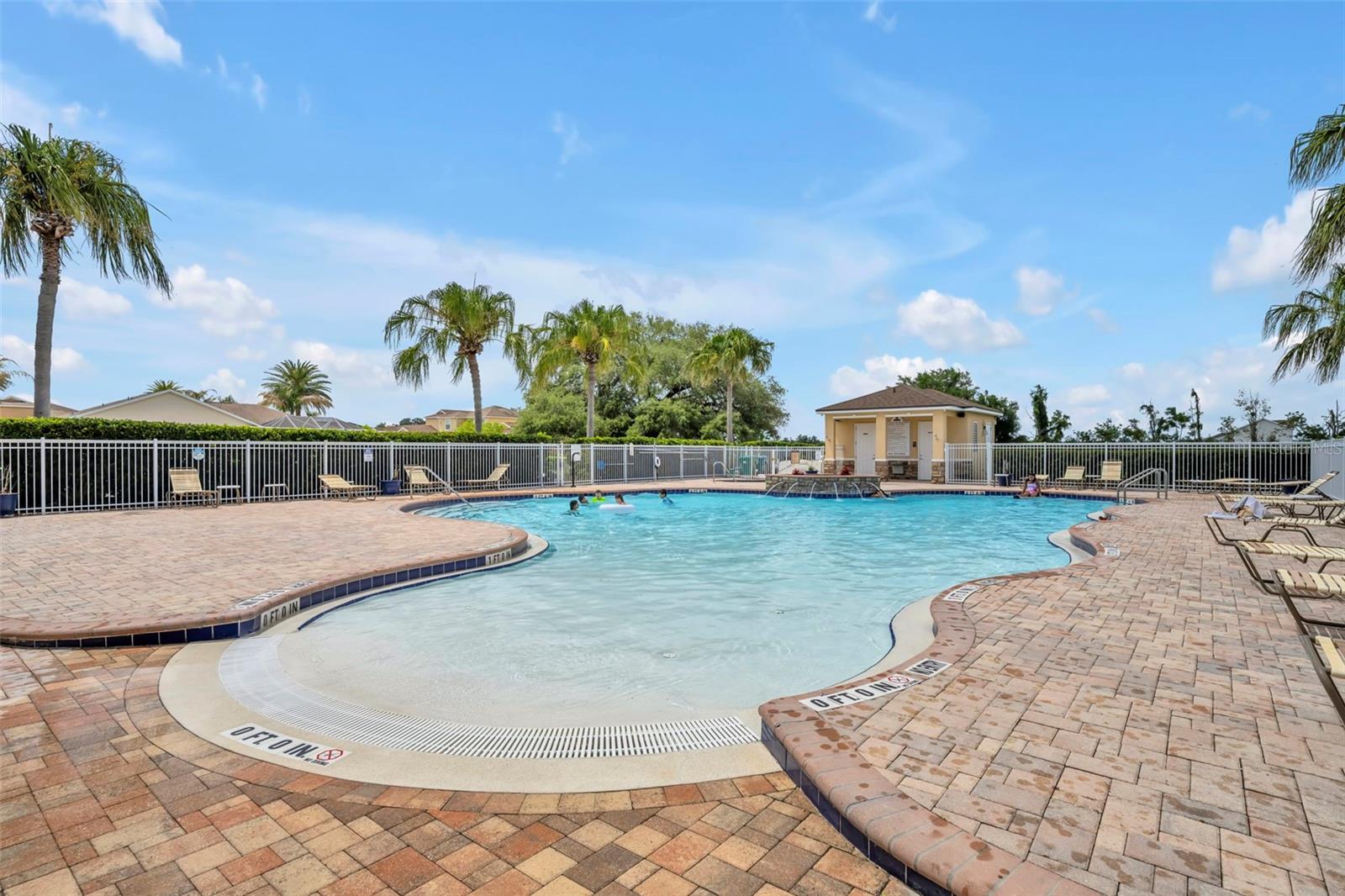VILLAGES OF PARKWOOD - Residential