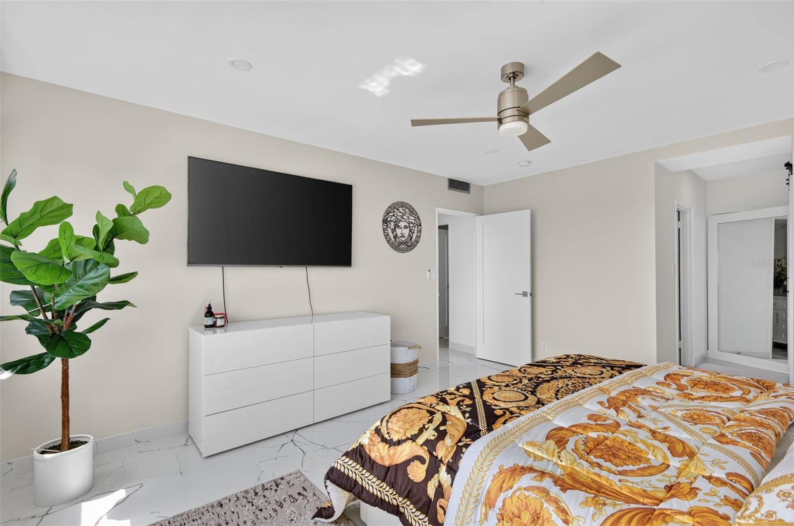 HORIZON HOUSE CO-OP - Residential