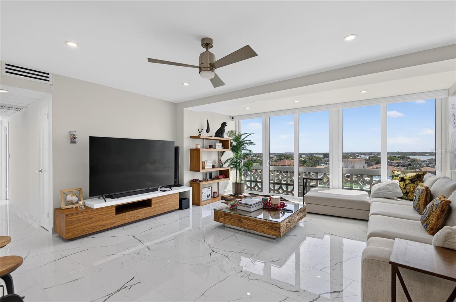 HORIZON HOUSE CO-OP - Residential