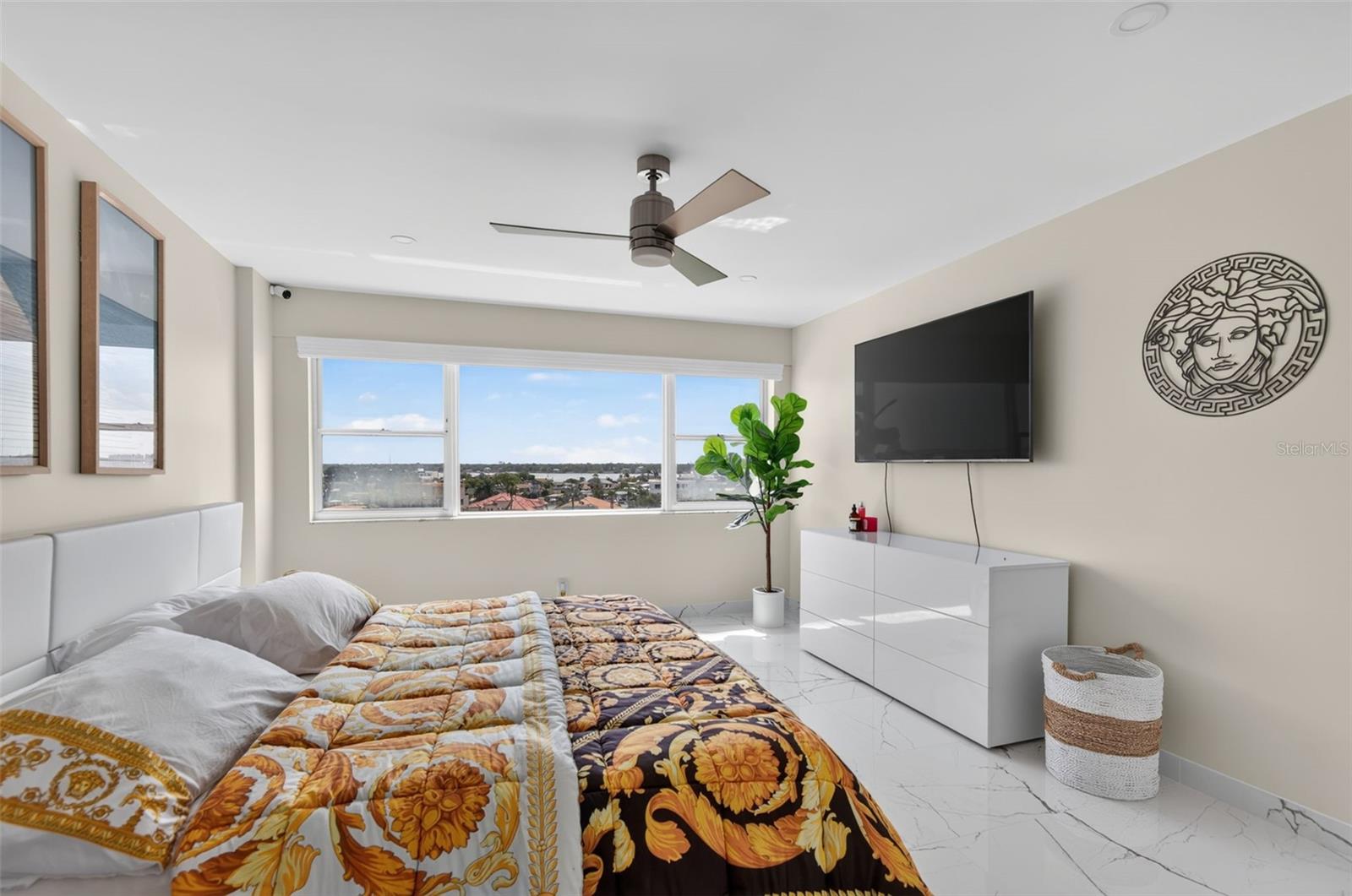 HORIZON HOUSE CO-OP - Residential