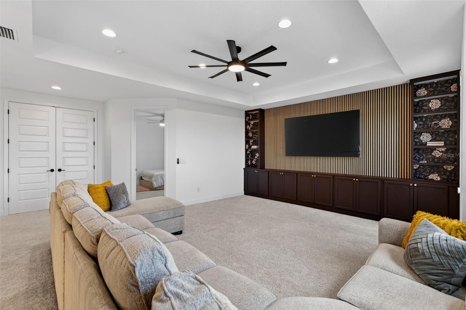 SWEETWATER AT LAKEWOOD RANCH PH I & II - Residential