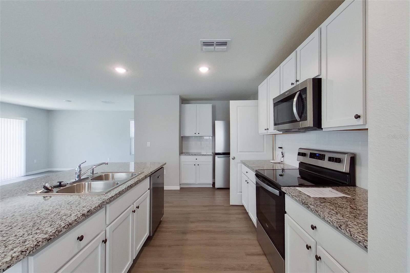 OCALA CROSSINGS - Residential Lease