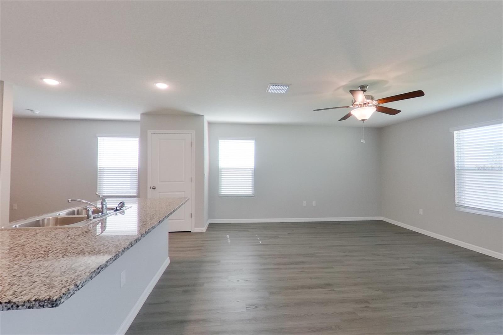 OCALA CROSSINGS - Residential Lease