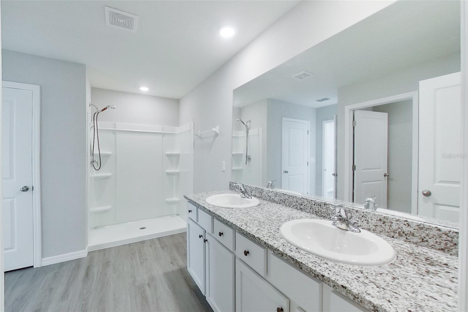OCALA CROSSINGS - Residential Lease