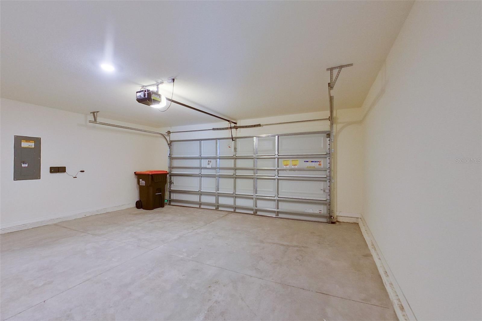 OCALA CROSSINGS - Residential Lease