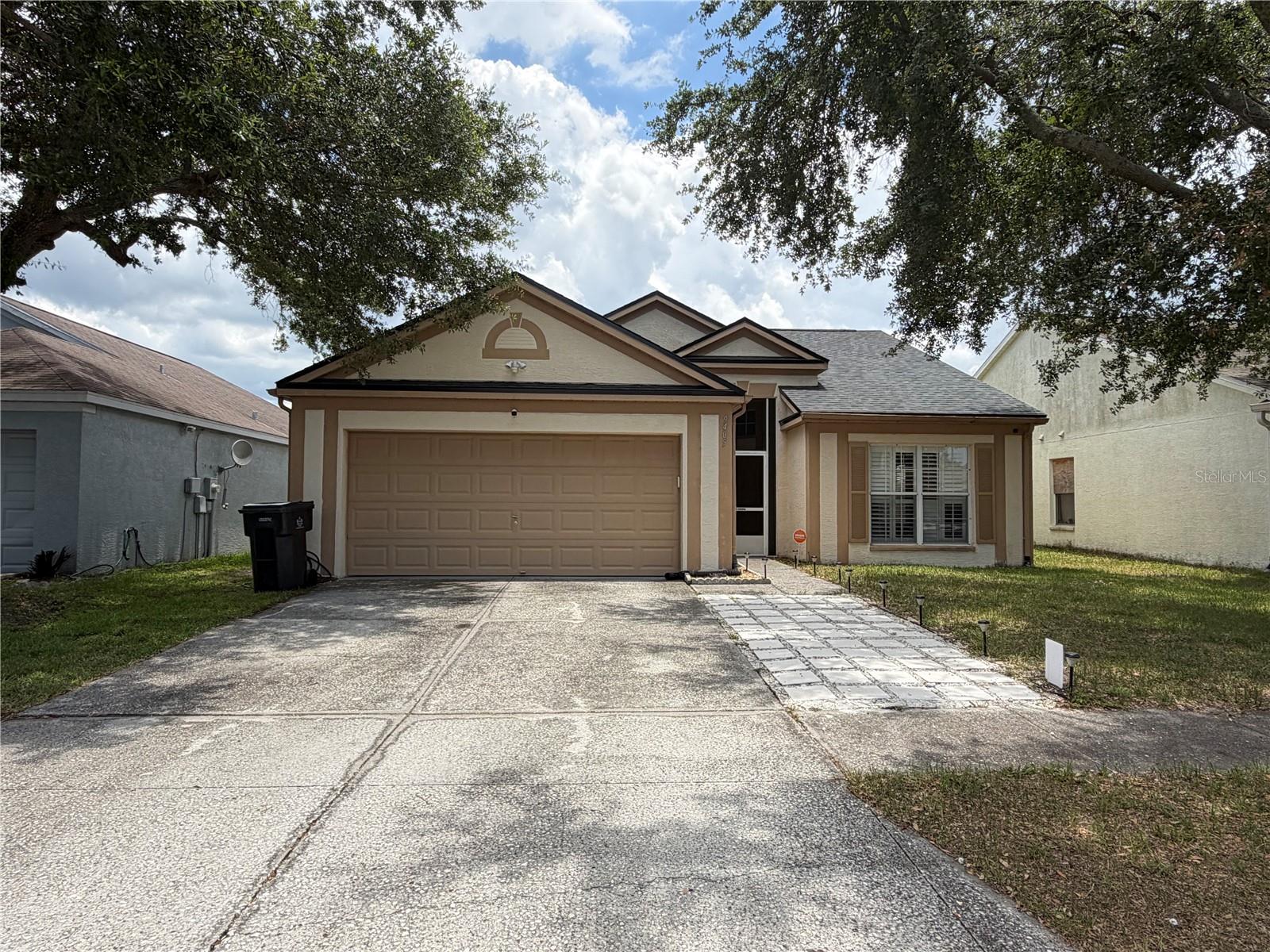 SHELDON CHASE - Residential