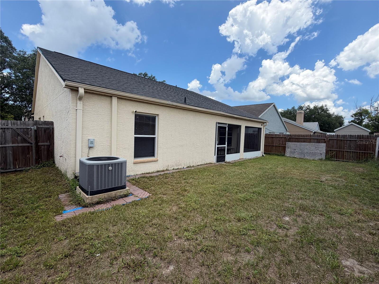 SHELDON CHASE - Residential