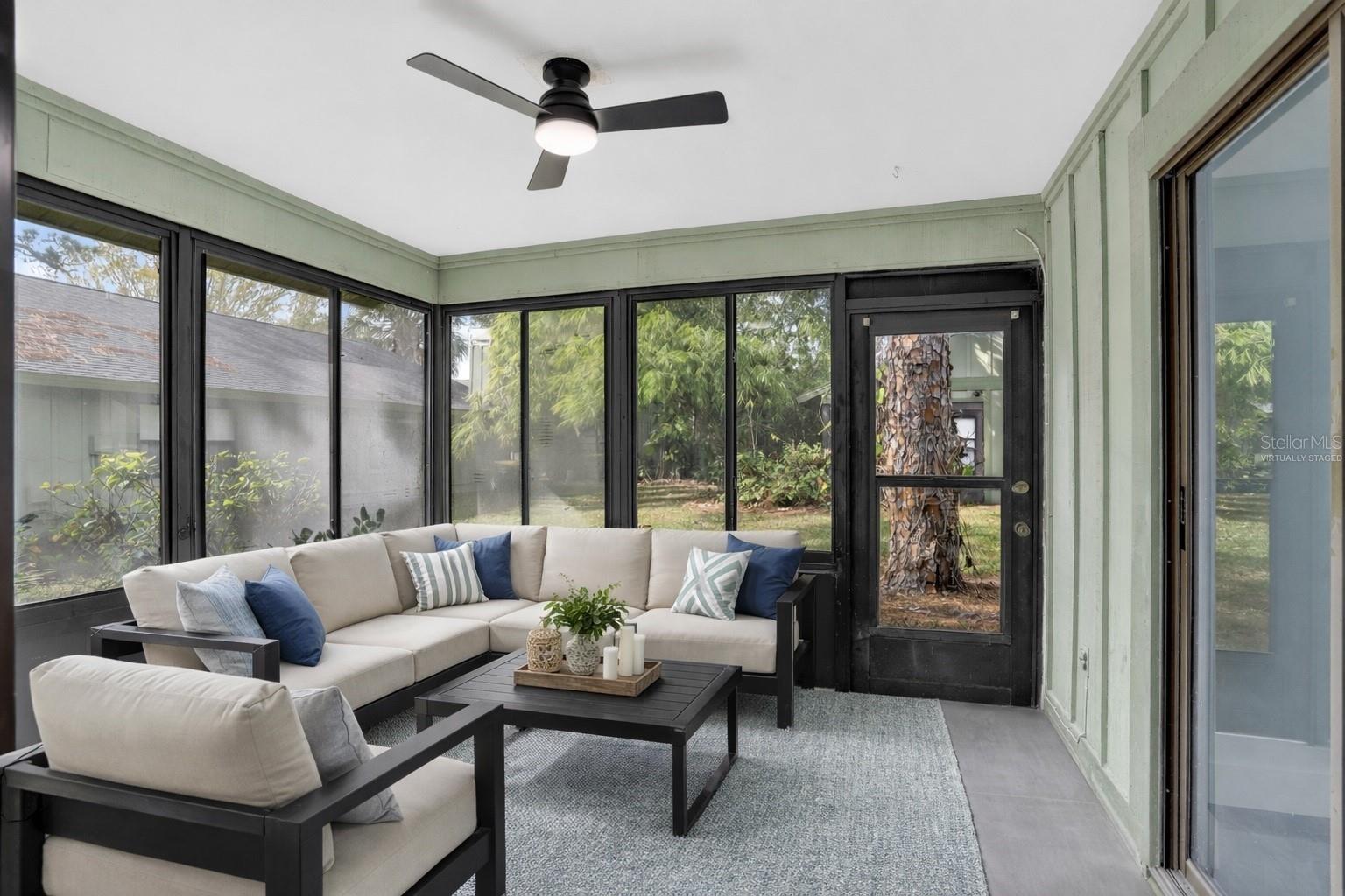 BARRINGTON WOODS - Residential