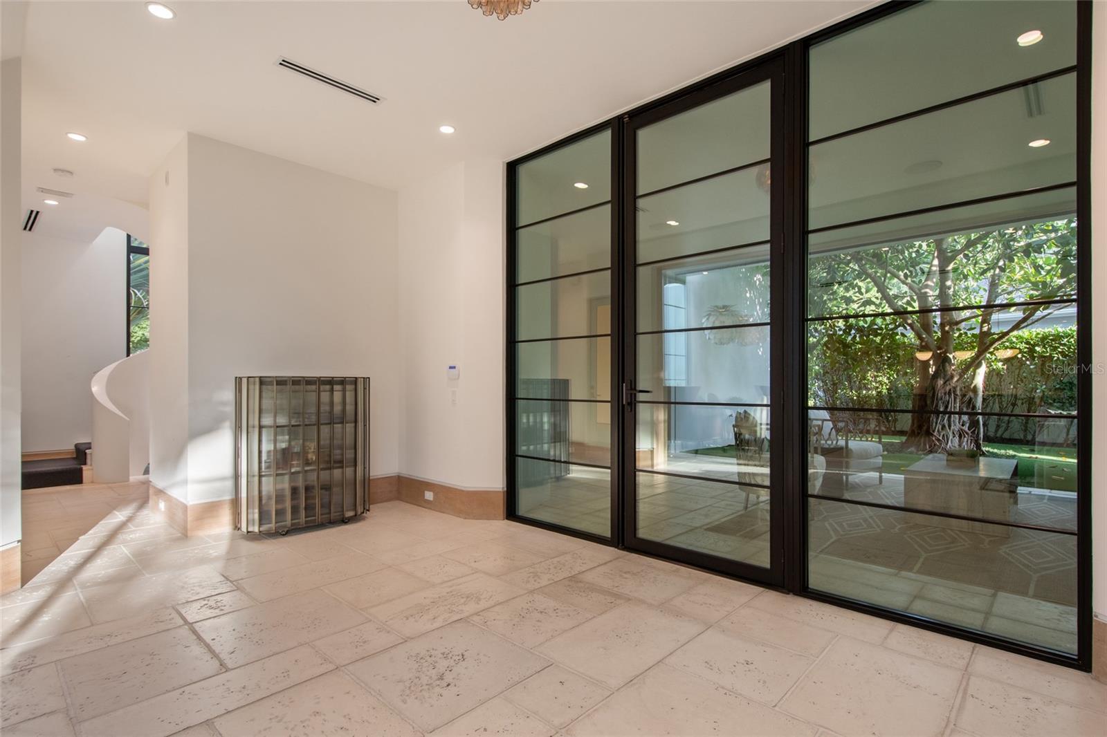 VALENCIA TERRACE - Residential