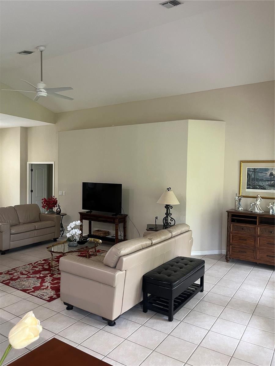 HIDDEN LAKES CLUB PH 1 - Residential Lease
