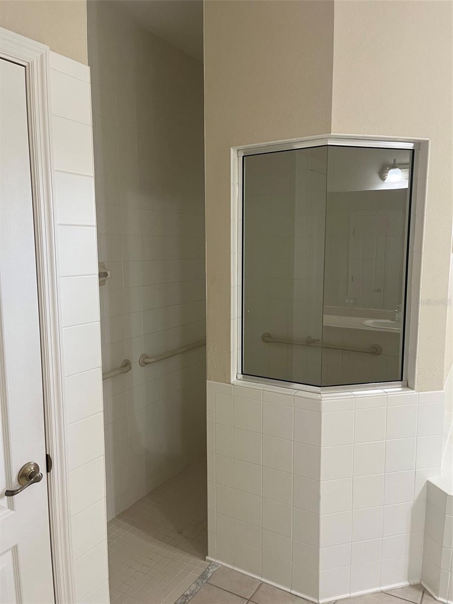 HIDDEN LAKES CLUB PH 1 - Residential Lease