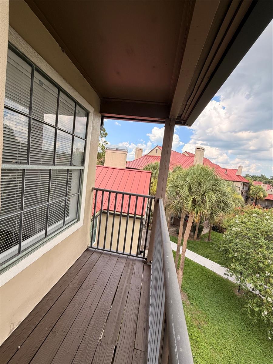 OASIS AT PEARL LAKE A CONDO - Residential Lease