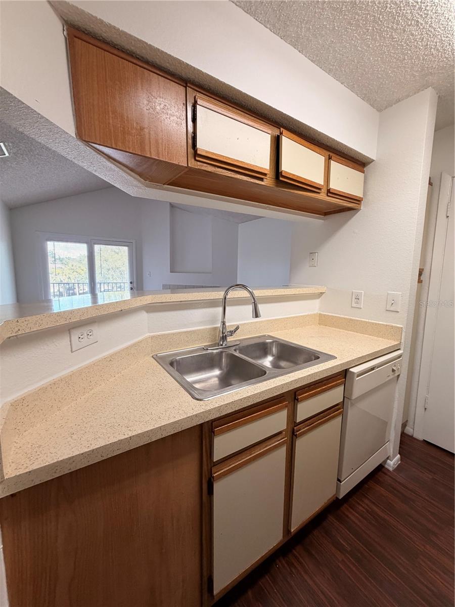 OASIS AT PEARL LAKE A CONDO - Residential Lease