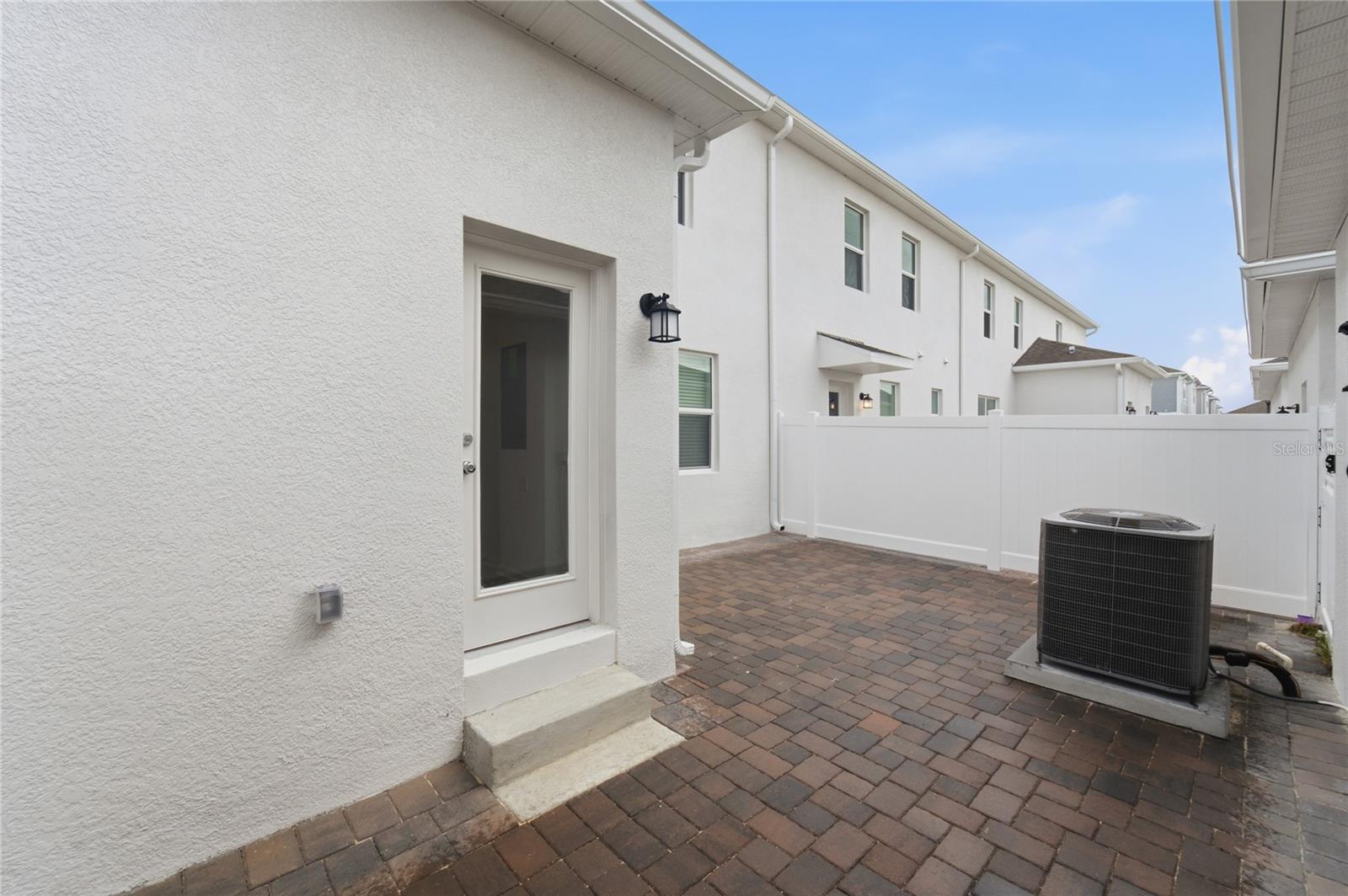 BRONSONS RIDGE 25 TH - Residential Lease