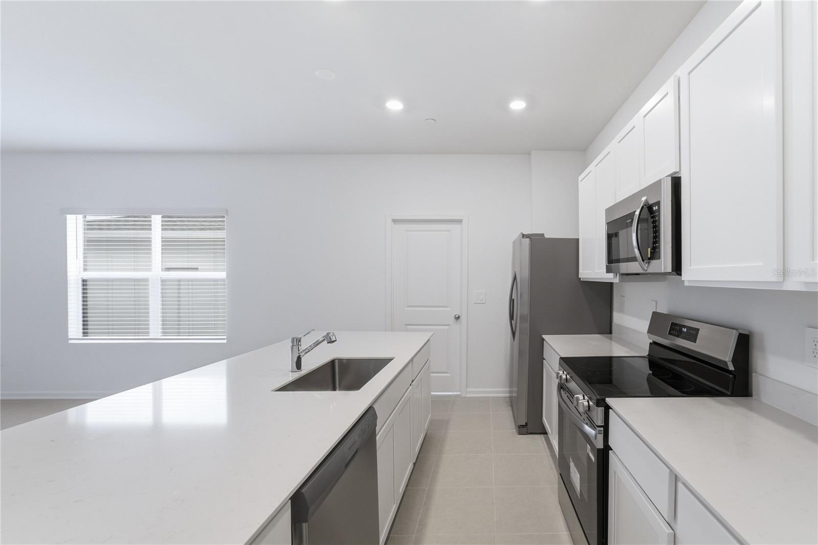 BRONSONS RIDGE 25 TH - Residential Lease