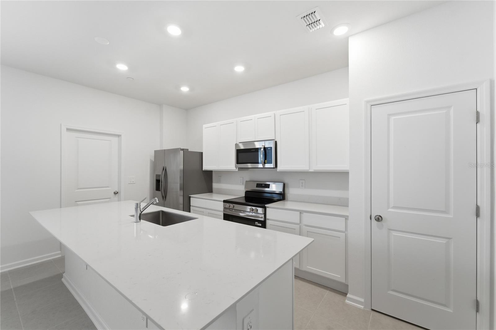 BRONSONS RIDGE 25 TH - Residential Lease