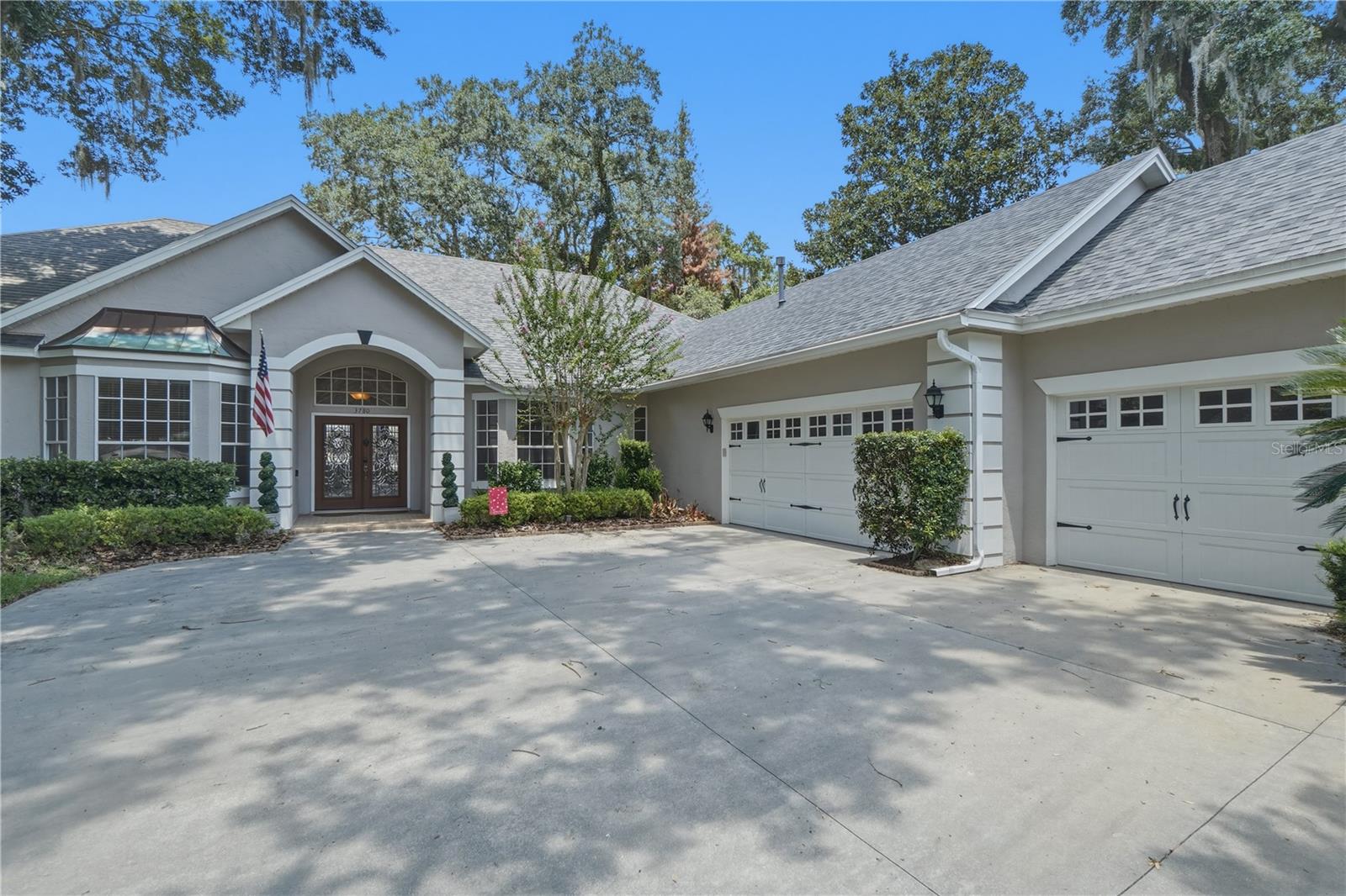 RIVER WALK - Residential