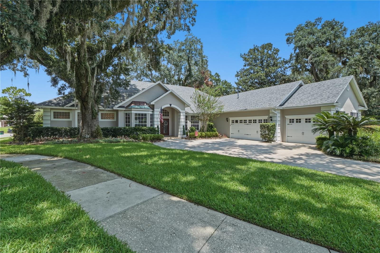RIVER WALK - Residential