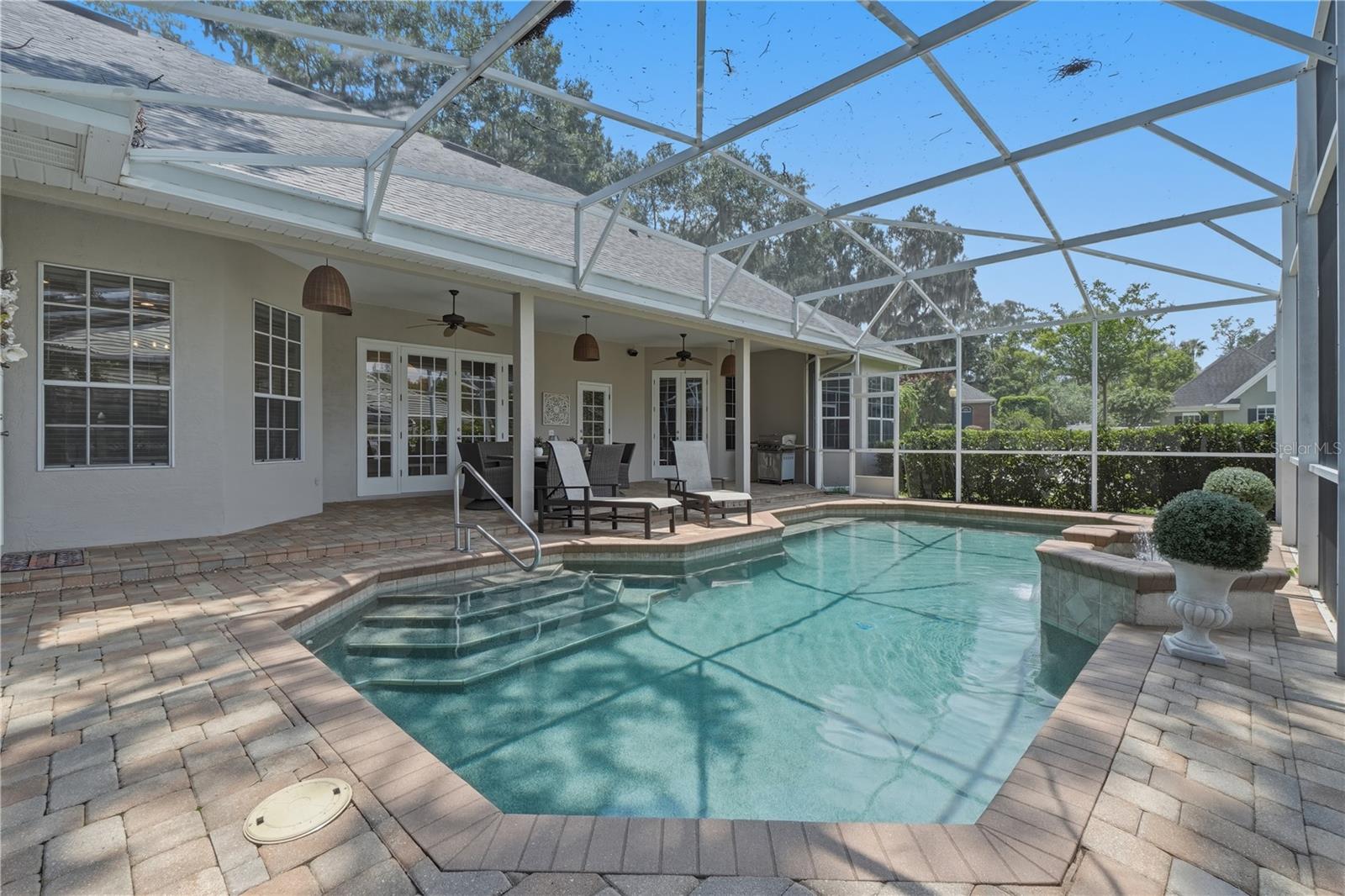 RIVER WALK - Residential