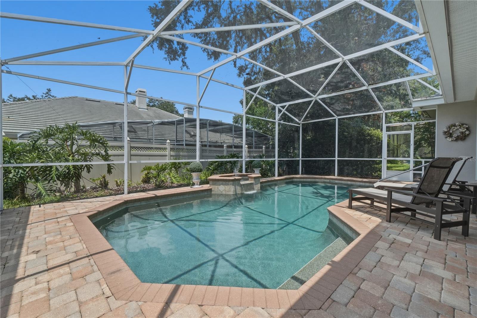 RIVER WALK - Residential