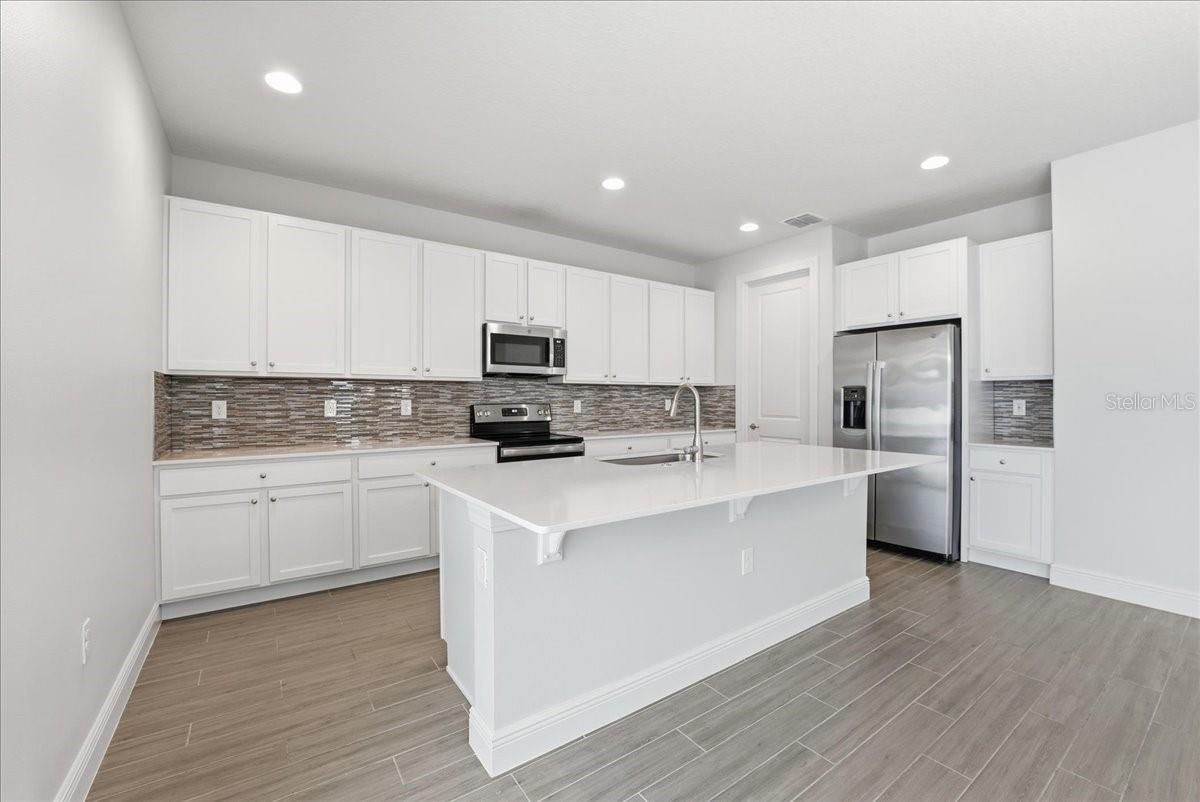 RESERVE/PK MANOR - Residential