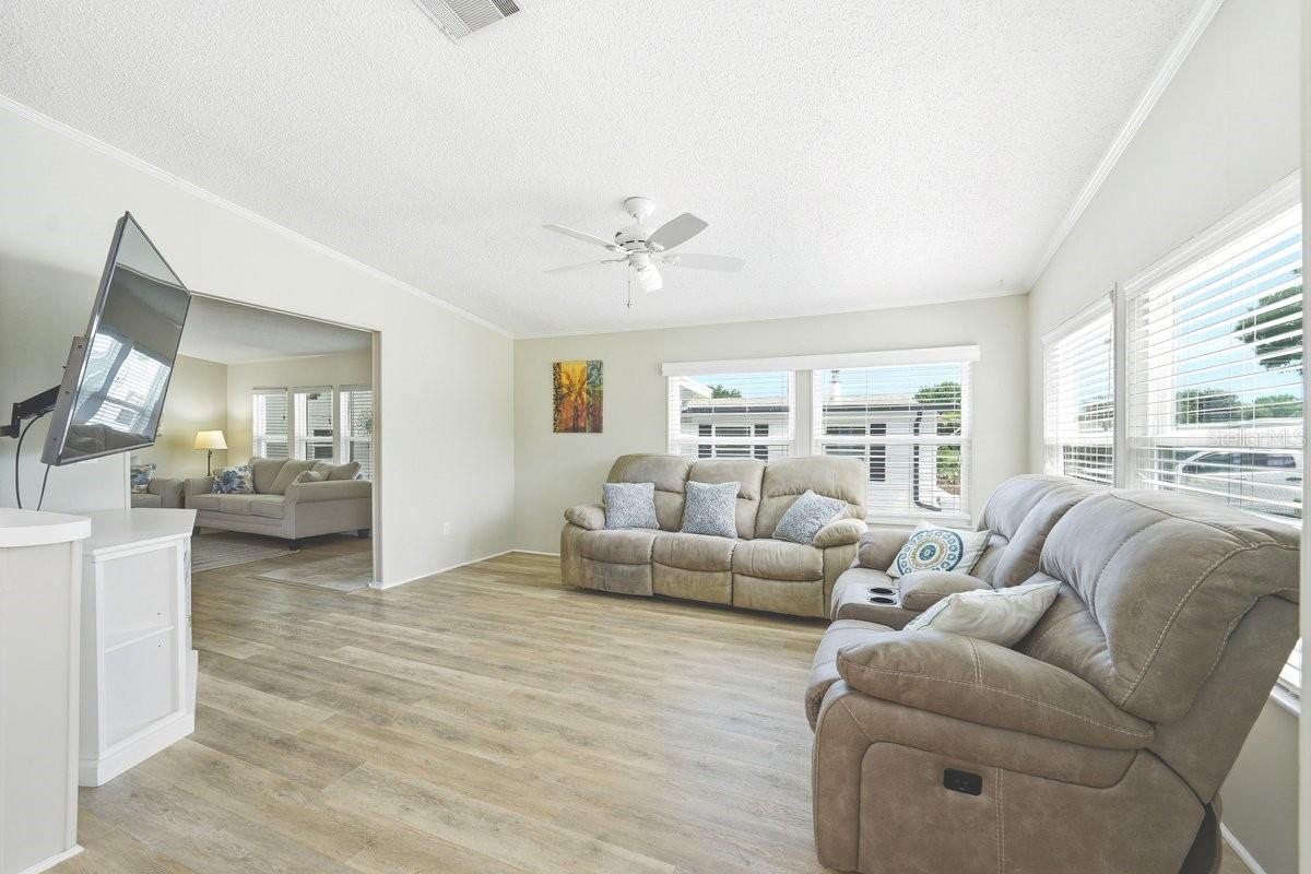 EDGEWATER LANDING PH 01 - Residential