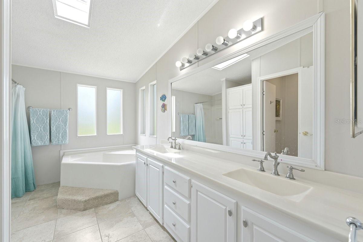 EDGEWATER LANDING PH 01 - Residential