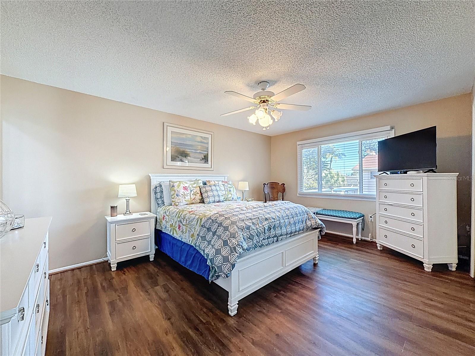 EAGLES POINT CONDO - Residential