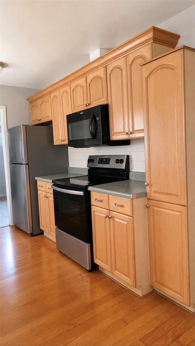 MALIBU GROVES ELEVENTH ADD - Residential