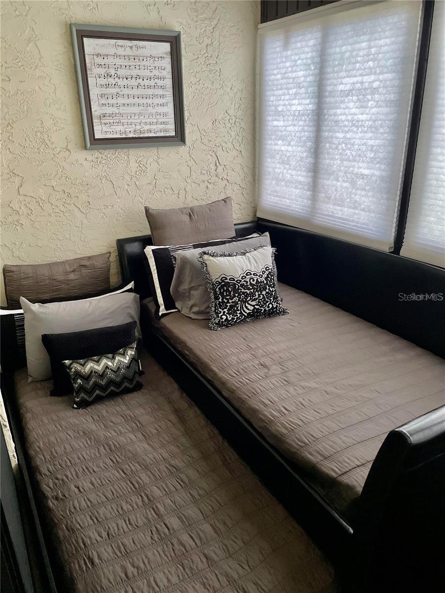 LAKE TARPON VILLAS CONDO - Residential