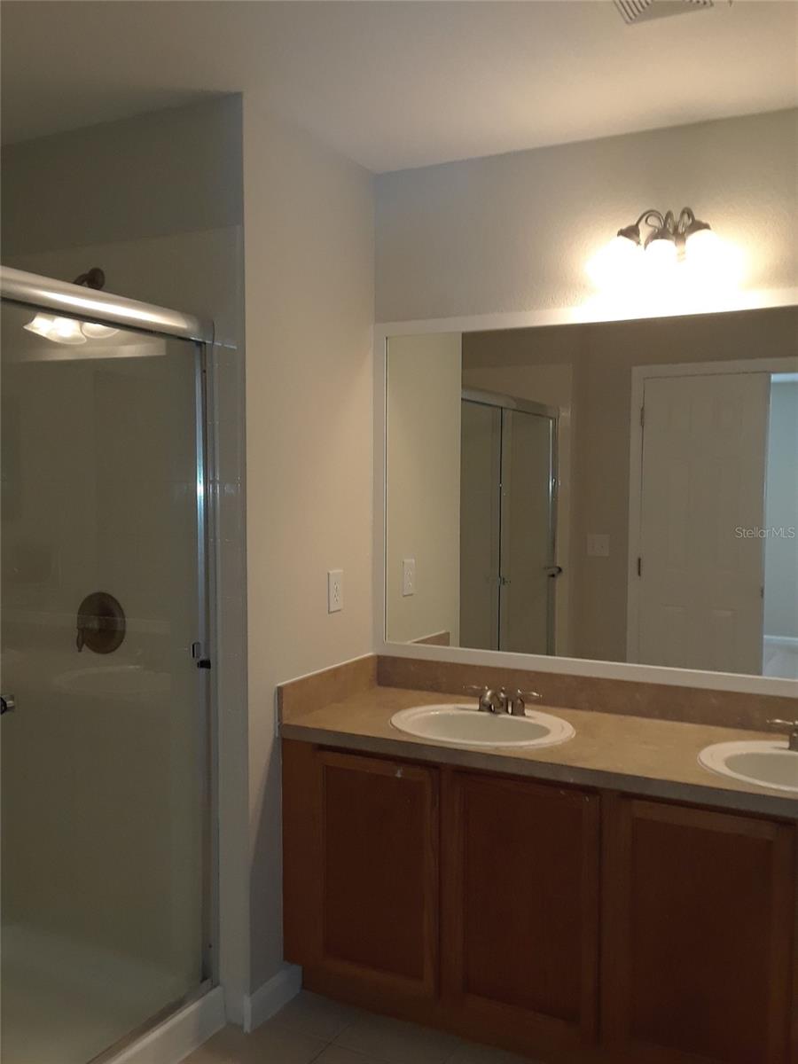 TRAFALGAR VILLAGE PH 1 - Residential Lease