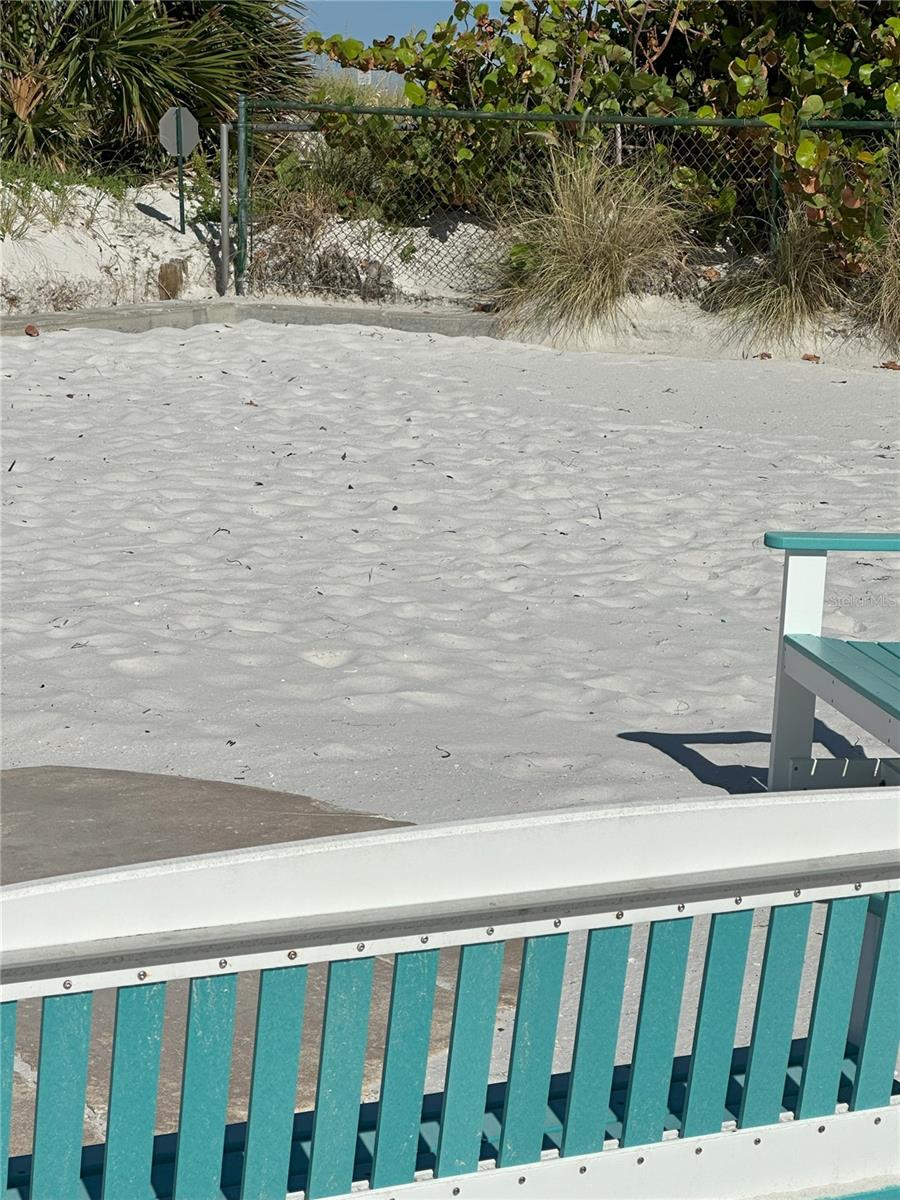 SURFSIDE CABANA CLUB REV - Land