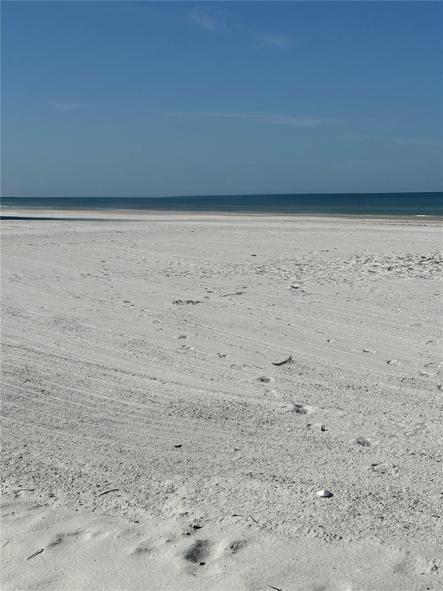 SURFSIDE CABANA CLUB REV - Land