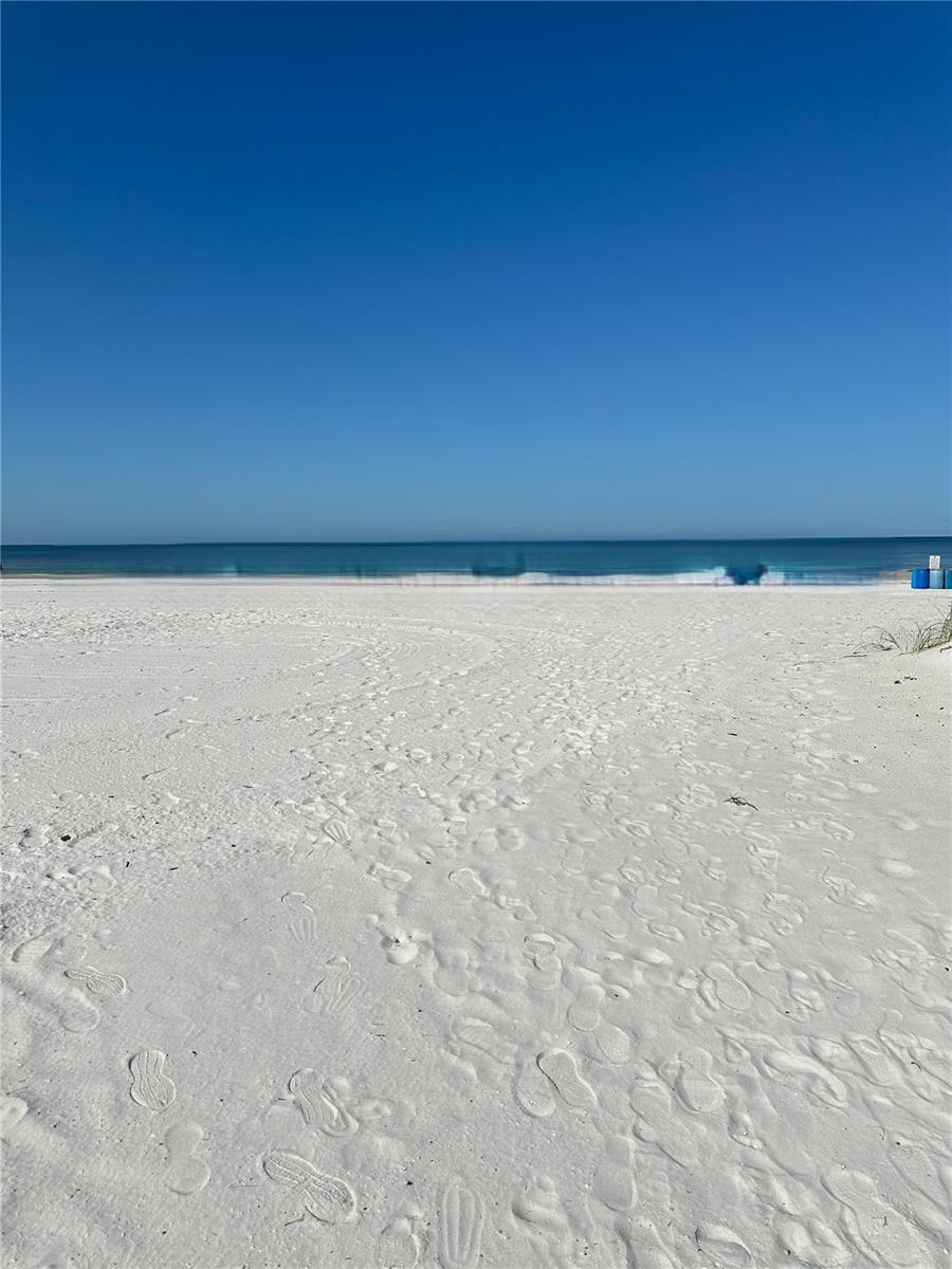 SURFSIDE CABANA CLUB REV - Land