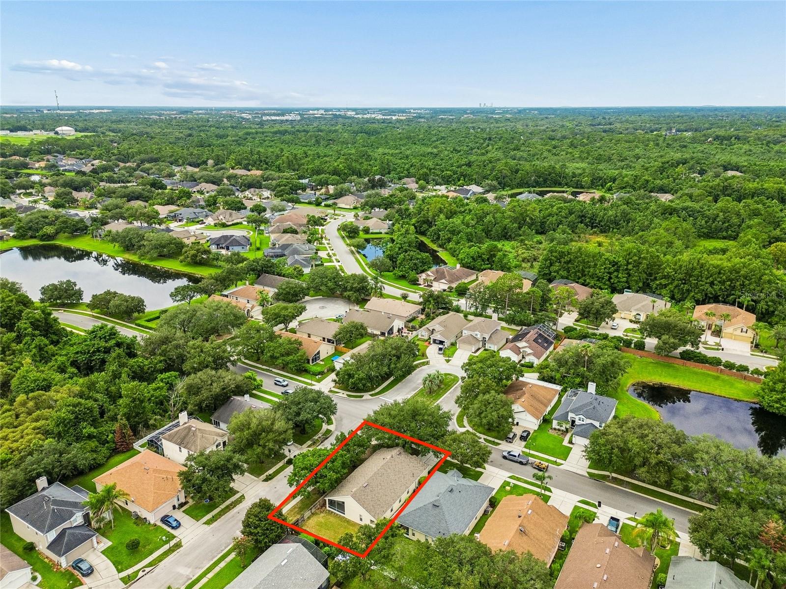 THE ENCLAVE AT ALOMA WOODS PH 4 - Residential